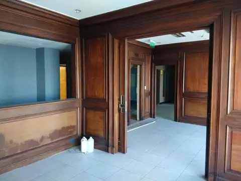 Oficina en Alquiler 60 años