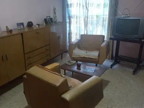 ALQUILER  DEPARTAMENTO  4  AMBIENTES       BARRIO  PARQUE PATRICIOS    