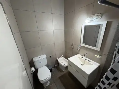 Depto Tipo Casa en Venta 60 años