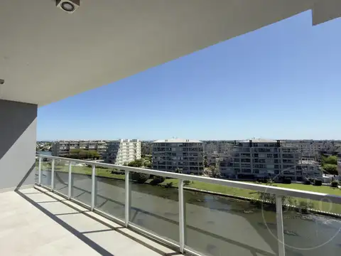 Av. del Golf  al 600