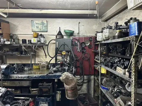 Galpon en Venta 26  mts Fondo