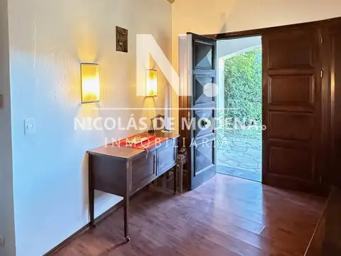 Espectacular  casa en El Golf,  en venta, 5 dormitorios. Punta del Este.
