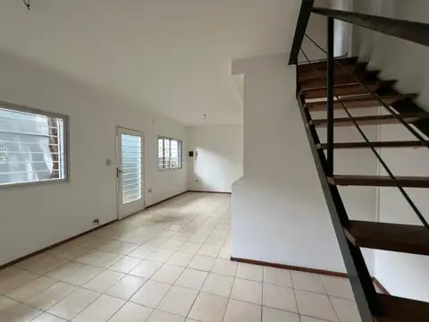 Depto Tipo Casa en Venta 16 años