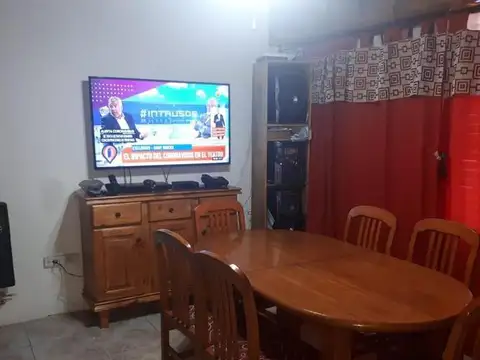 Depto Tipo Casa 4 ambientes con 2 baños