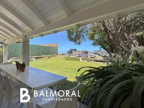 Casa 5 ambientes con 4 baños