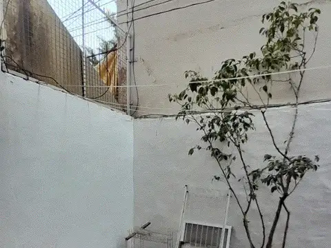 Depto Tipo Casa en Venta con 1 cocheras