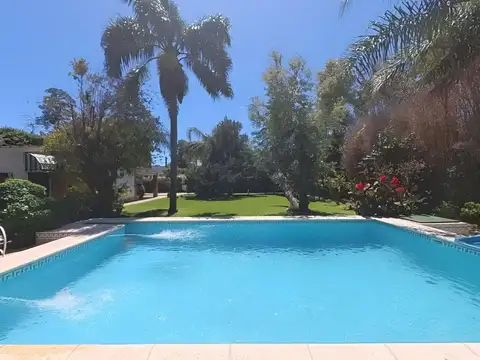 Venta casa quinta Francisco Alvarez parque pileta.