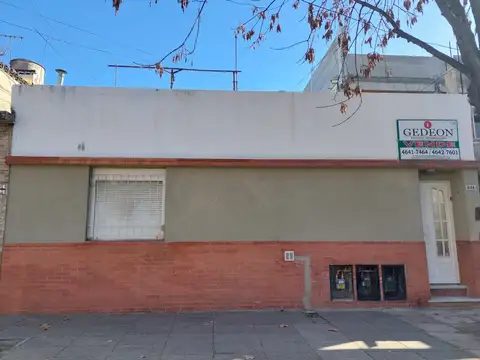 PH PB de 3 Ambiente con patio en Venta