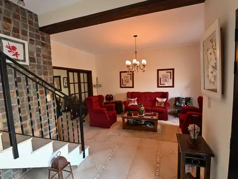 Casa 4 ambientes con 3 baños
