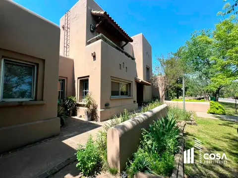 Casa en Venta en Aldea Lago, USD 1.100.000