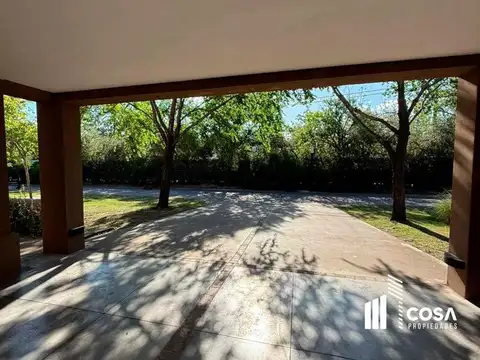 Casa en Venta al Oeste