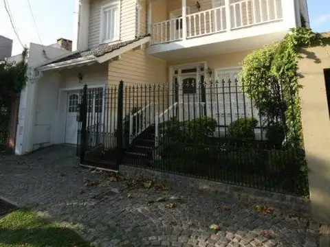 Casa en Venta en Banfield, USD 490.000