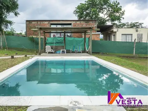 Casa en Venta con 4 cocheras