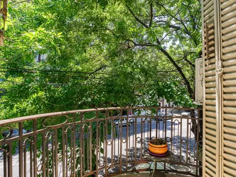 Depto Tipo Casa en Venta 80 años