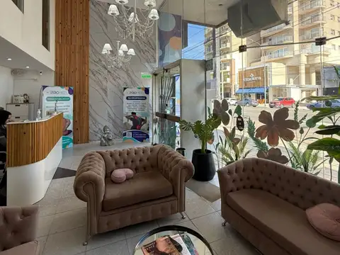 Local de 330 m2 en alquiler sobre Av. Pte.  Perón - San Miguel