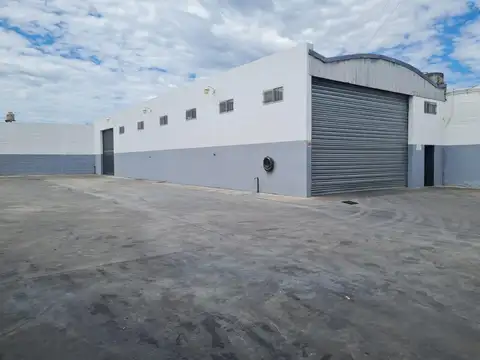 Deposito en alquiler en Castelar con gran playa de maniobras  Callao al 1300