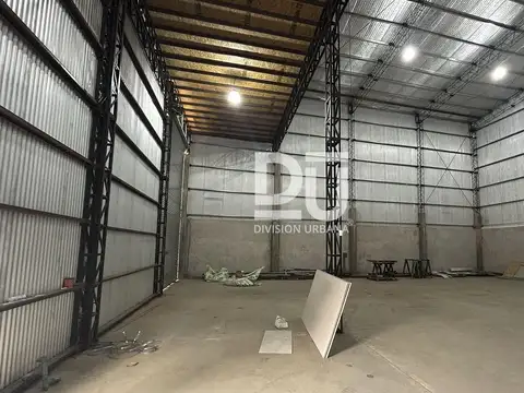 Galpon en Alquiler 20  mts Frente