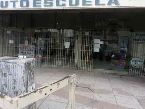 Av Pres Bartolome Mitre 200