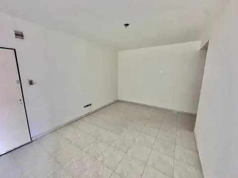Departamento en venta 3 amb con patio y cochera!