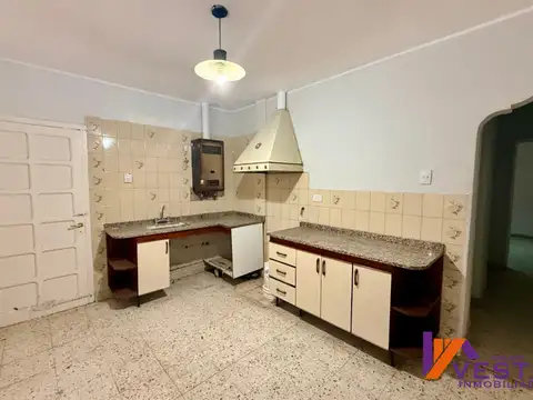 Casa 3 ambientes con 1 baño