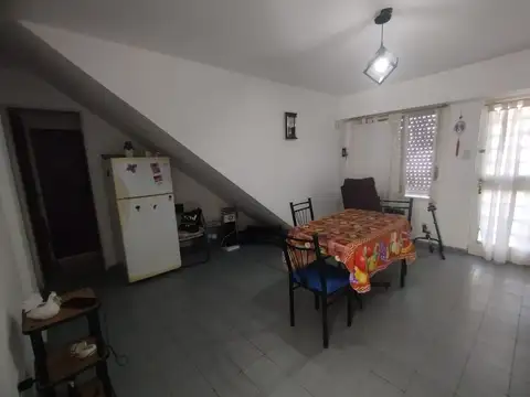 Depto Tipo Casa 2 ambientes con 1 baño