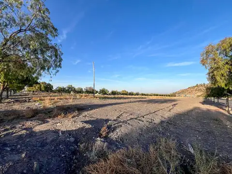 Terreno en Venta 27  mts Frente