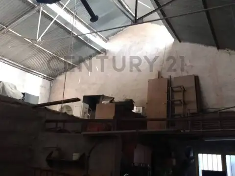 Soldado Ruiz 1800, Piso 0