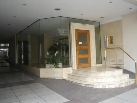 1 ambiente al frente con balcon