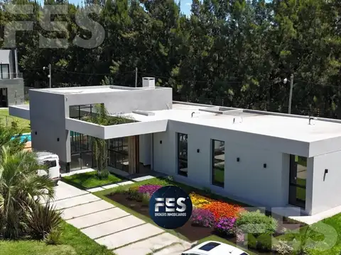 Casa en Venta en Lagos de Canning