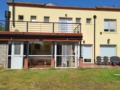 Casa en Alquiler de 3 dormitorios