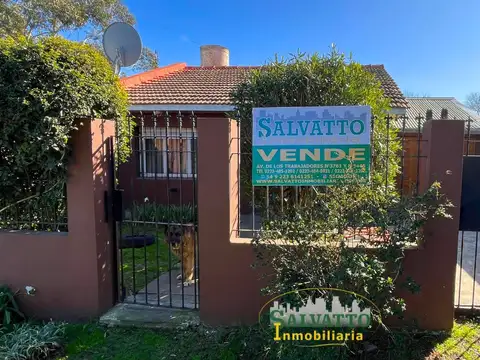 CHALET DE 3 AMBIENTES CON GARAGE Y LOTE PROPIO EN BARRIO FARO