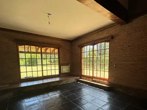 Casa en Venta en Barrio Villa Rosa, USD 195.000