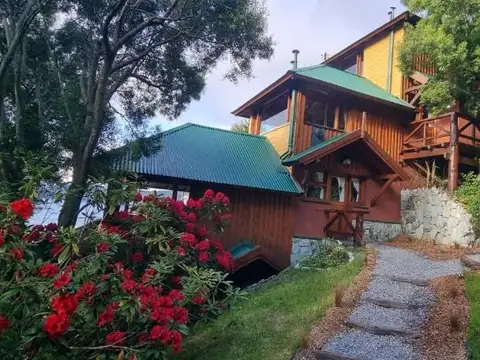 Casa 12 ambientes con 6 baños