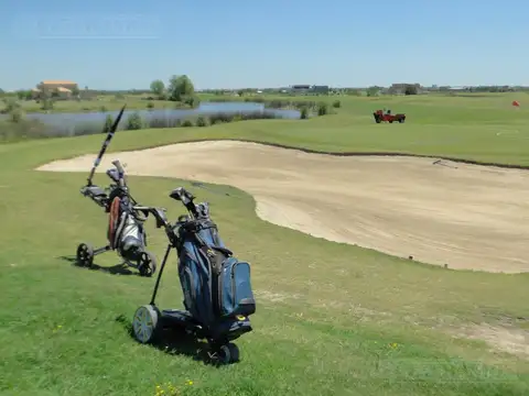 Terreno en Venta en El Cantón - Barrio Golf, USD 146.000