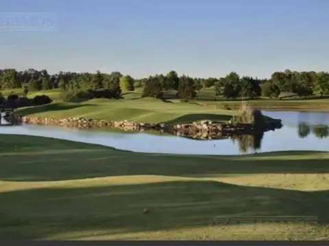 Terreno a la Venta en Barrio Gold de El Canton a la Laguna Central