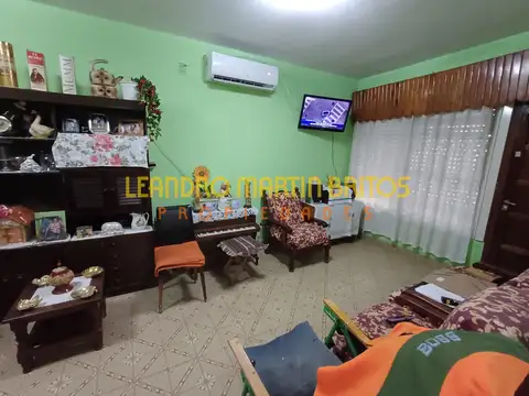 Casa en venta de 4 ambientes en Gregorio De Laferrere