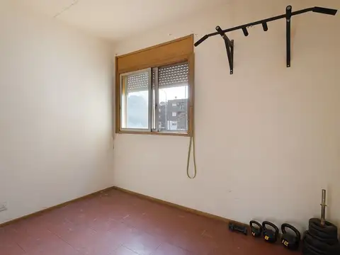 Departamento 4 amb. en Venta en Pompeya.