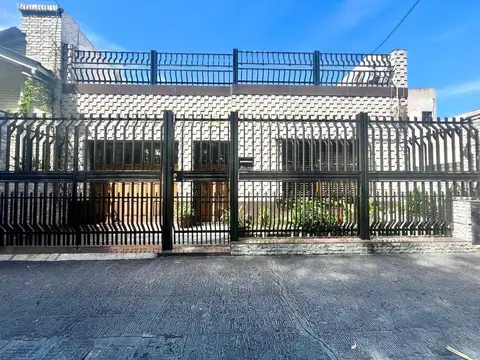 CASA EN VENTA 3 AMBIENTES MATADEROS