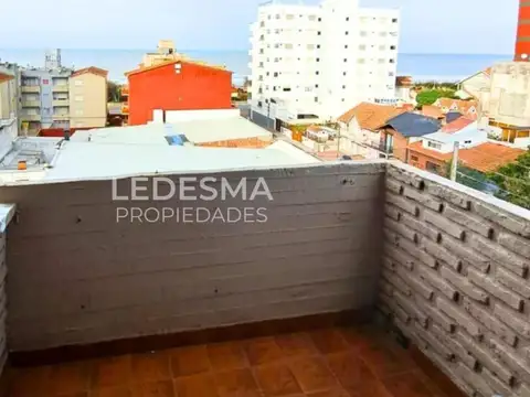 DEPARTAMENTO  3 AMBIENTES CON COCHERA