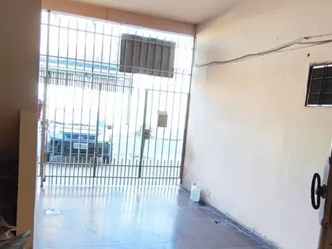 San Lorenzo 6000, Piso pb