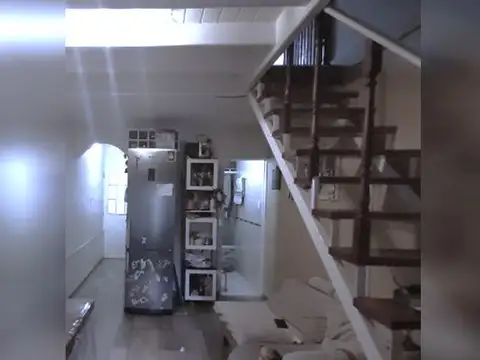 OPORTUNIDAD EN RAMOS  DUPLEX 3 AMB PATIO 2 PLANTAS REMODELADO, U$S 50.000 + CUOTAS, APTO CREDITO