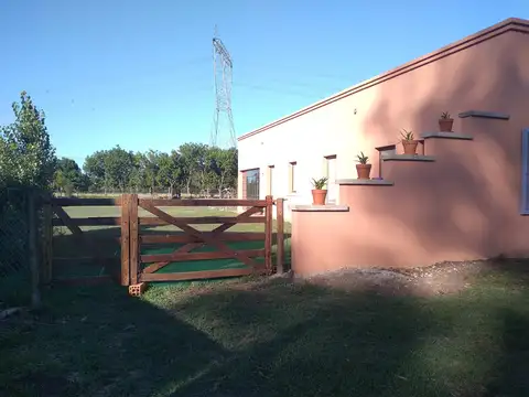 Casa en venta en  el Barrio La Escondida - 100