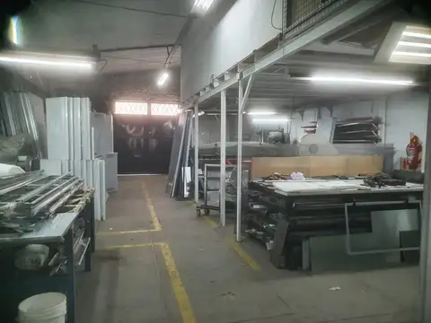 Galpon en Alquiler en Villa Lynch, $ 2.000.000