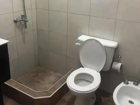 Depto Tipo Casa 2 ambientes con 1 baño