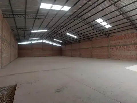 Galpon en Alquiler 62  mts Fondo