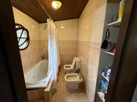 CASA EN VENTA EN PERGAMINO CON PATIO