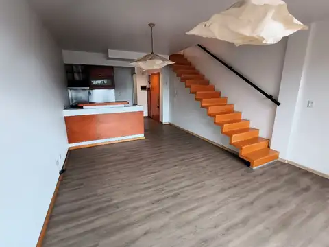 Depto Tipo Casa 2 ambientes con 1 baño