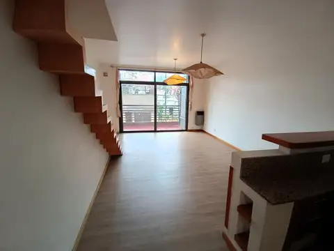 PH 2 ambientes con balcon y terraza en V. urquiza