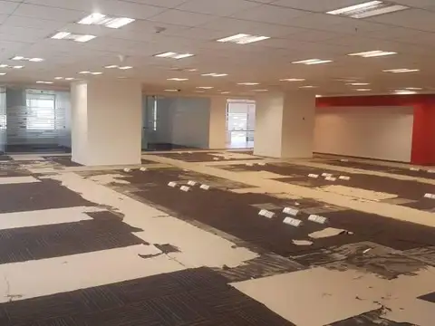 VENTA OFICINA - EDIFICIO CORPORATIVO CON PLANTA DE 708 m2 -