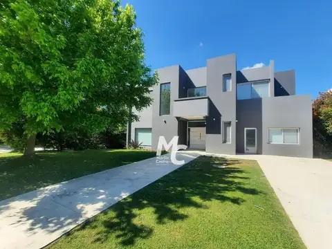 Casa en Alquiler de 3 dormitorios